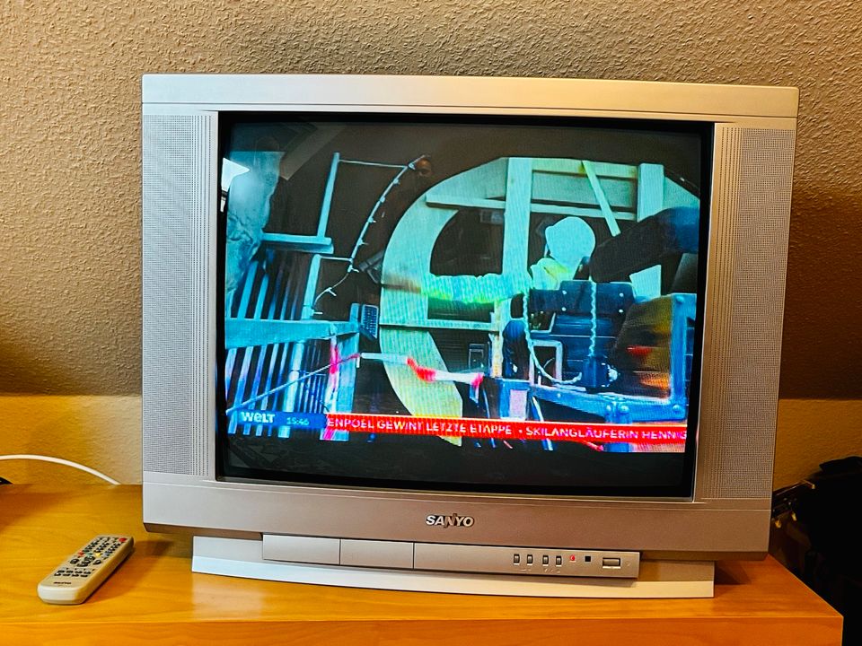 TV Röhrenfernseher Sanyo in Xanten