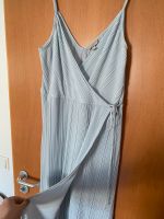 Sommerkleid Wickelkleid Plissee Kleid H&M L hellblau Hessen - Nidderau Vorschau