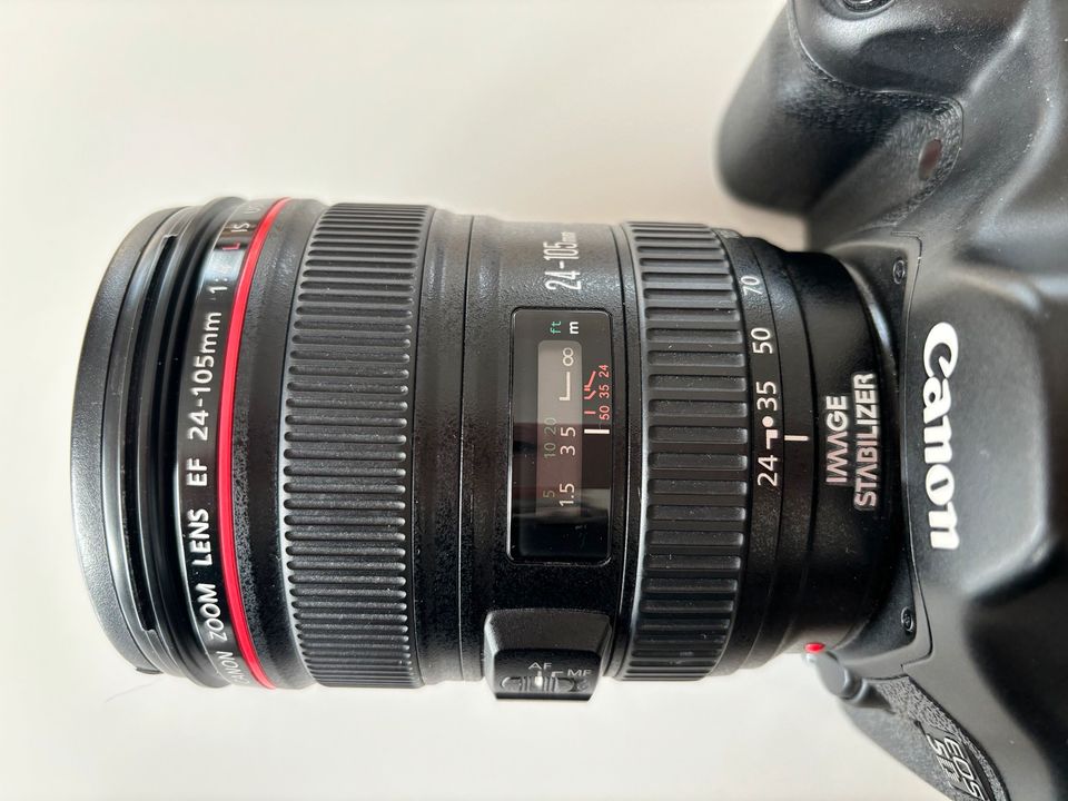 Canon EOS 5D Spiegelreflexkamera mit Image Stabilizer in Ladenburg