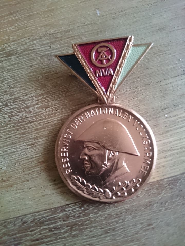 Medaille NVA in Stavenhagen