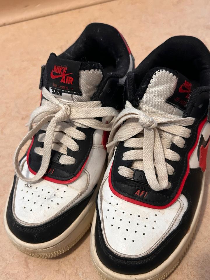 Nike Air Force 1 Low Schadow Summit White University Red in München
