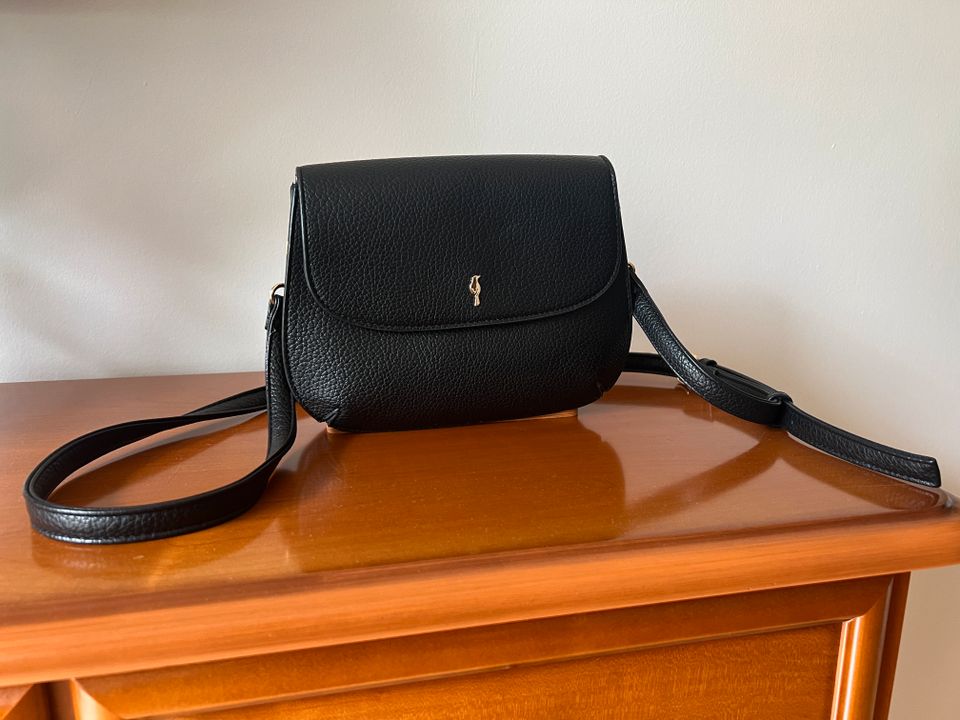 TOLLE SCHWARZE DAMEN HANDTASCHE NEU in Berlin