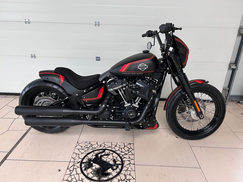 Harley Davidson Street Bob Custom in Haltern am See