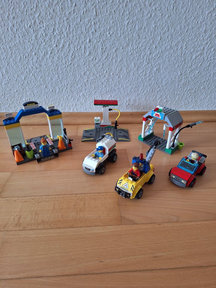 Lego City Autowerkstatt, Waschanlage und Tankstelle (60232) in Essen