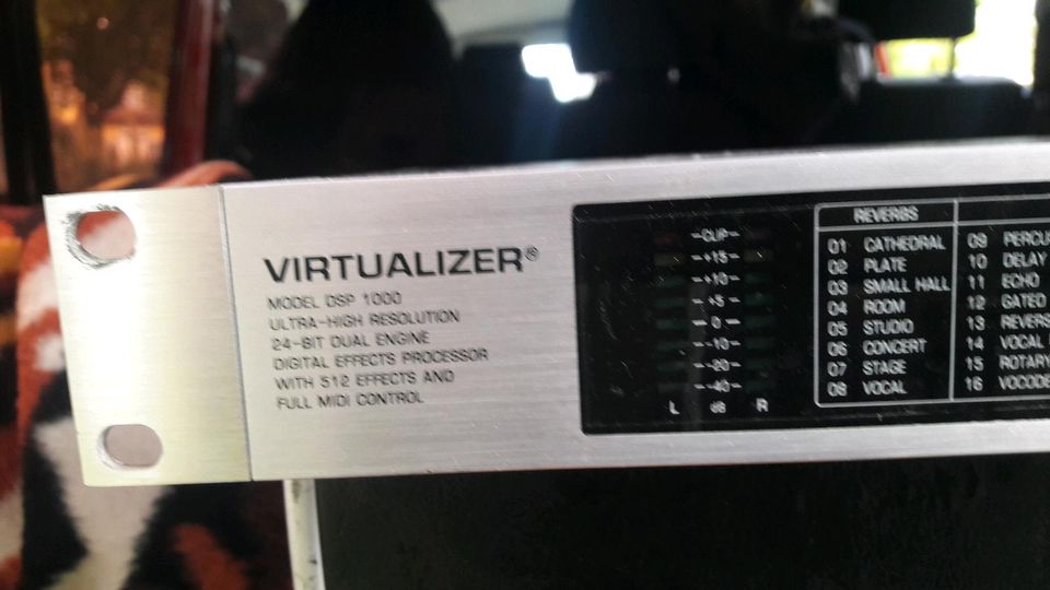 VIRTUALIZER DSP 1000 24 BIT DUAL BEHRINGER in Essen