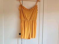 Jumpsuit kurz Punkte Bershka BSKGirl gelb senfgelb Sachsen - Klipphausen Vorschau