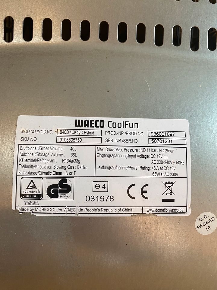 Waeco CoolFun CK 40D Hybrid Kompressorkühlbox 38 Liter in  Nordrhein-Westfalen - Borken | eBay Kleinanzeigen ist jetzt Kleinanzeigen