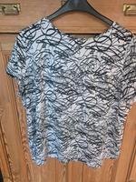 Schönes T-Shirt von Ulla Popken,  Größe 46 - 48 Nordrhein-Westfalen - Warendorf Vorschau