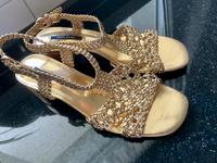 Goldene Sandaletten von ZARA, Gr. 37 Berlin - Wilmersdorf Vorschau