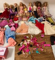 Original Barbies, 7 Stück, 1 Ken, 1 Teenie und 3 Kinder Nordrhein-Westfalen - Greven Vorschau