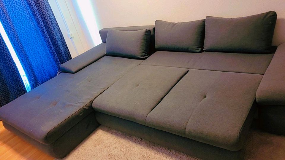 Couch mit schlaf funktion in Leipzig
