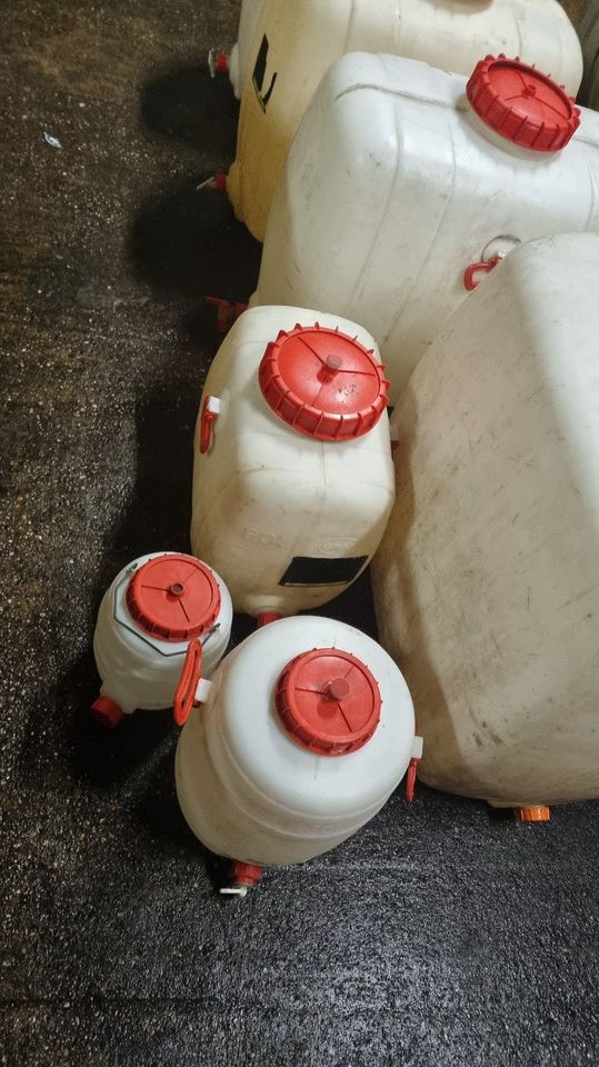 Kunststofftanks lebensmittelecht 200l / 60l / 30l / 10l in Geisenheim