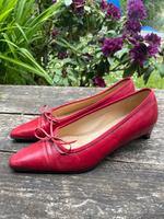 Oscar Novo Leder Pumps / Gr. 37 / rot Hessen - Wehrheim Vorschau