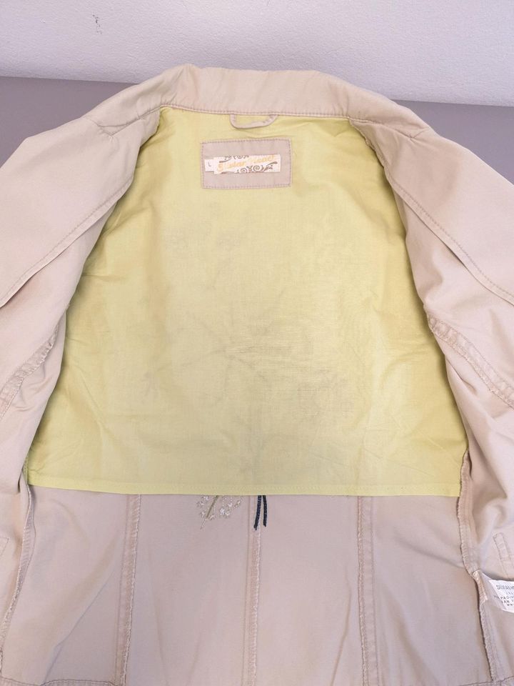 Blaser ! NEU ! Jacke Gr. S (italien. L) beige grün Applikationen in Lüneburg