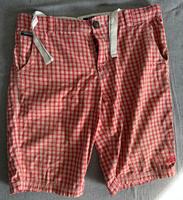 Superdry Shorts Hose Größe L rot kariert Niedersachsen - Edemissen Vorschau