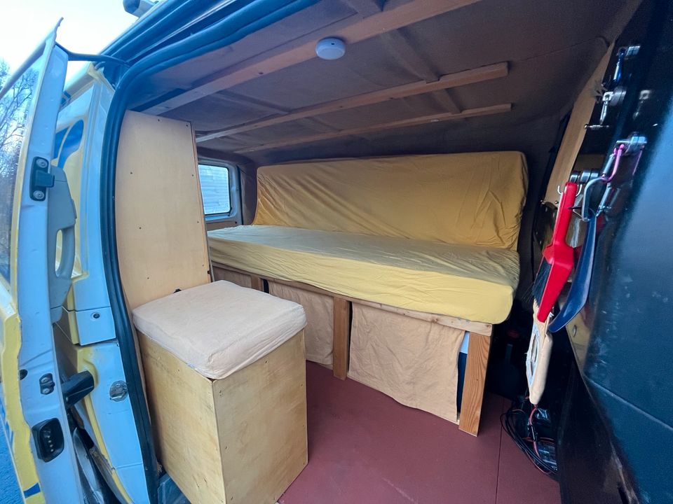 Campervan, selbstausgebauter Mercedes Vito mit Solar und Wasser in Dresden