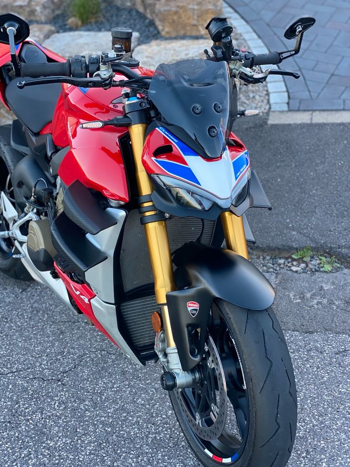 Ducati Streetfighter V4 S in Attendorn