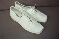 NEUE Schuhe ECCO Halbschuhe Schnürschuhe Damen creme Gr. 42 Sachsen-Anhalt - Wernigerode Vorschau