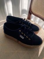 Dunkelblaue Sneaker Frankfurt am Main - Heddernheim Vorschau