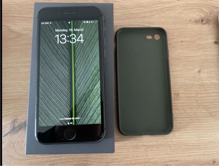 iPhone 8 64GB *Neuer Akku* in Buxtehude