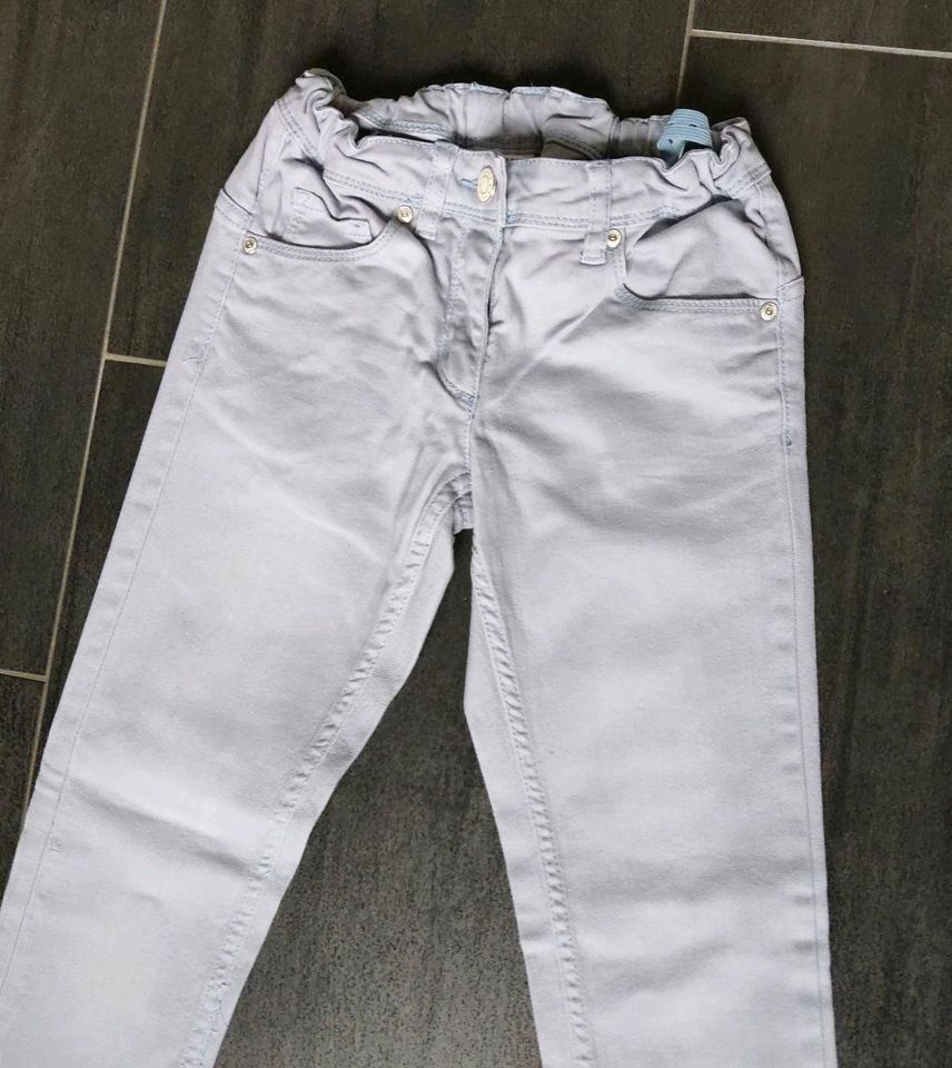 Mädchen 140 146: H&M Jeans weiß + Pocopiano Jeans in Albachten