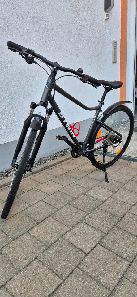 Fahrrad Riverside 500 Crossbike 28 Zoll grau / rot Größe M in Passau