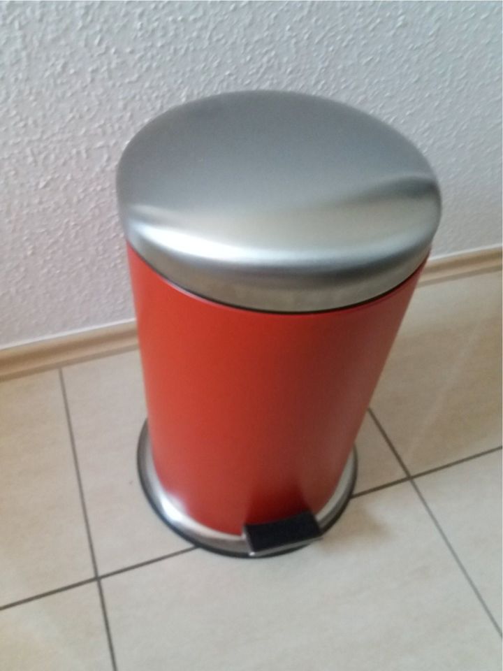 Mülleimer Abfalleimer Ikea Mjösa 12L rot NP 40 EUR wie neu in Rostock