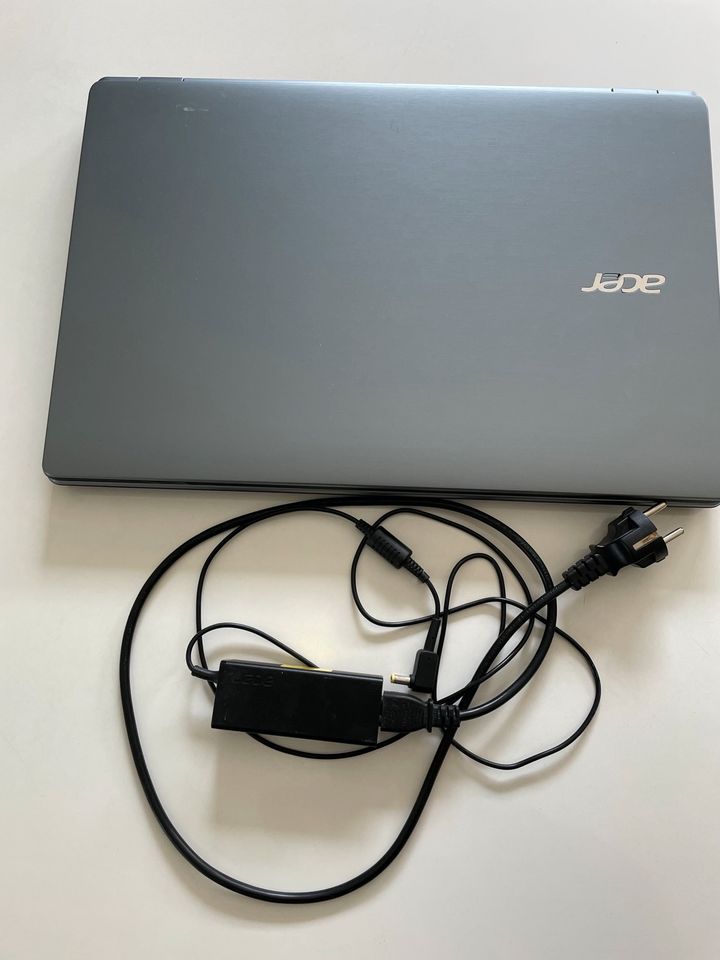 Laptop von ACER in Lenzkirch