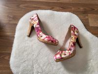 Bunte Pumps High Heels Floral Geblümt Marco Tozzi Niedersachsen - Holzminden Vorschau