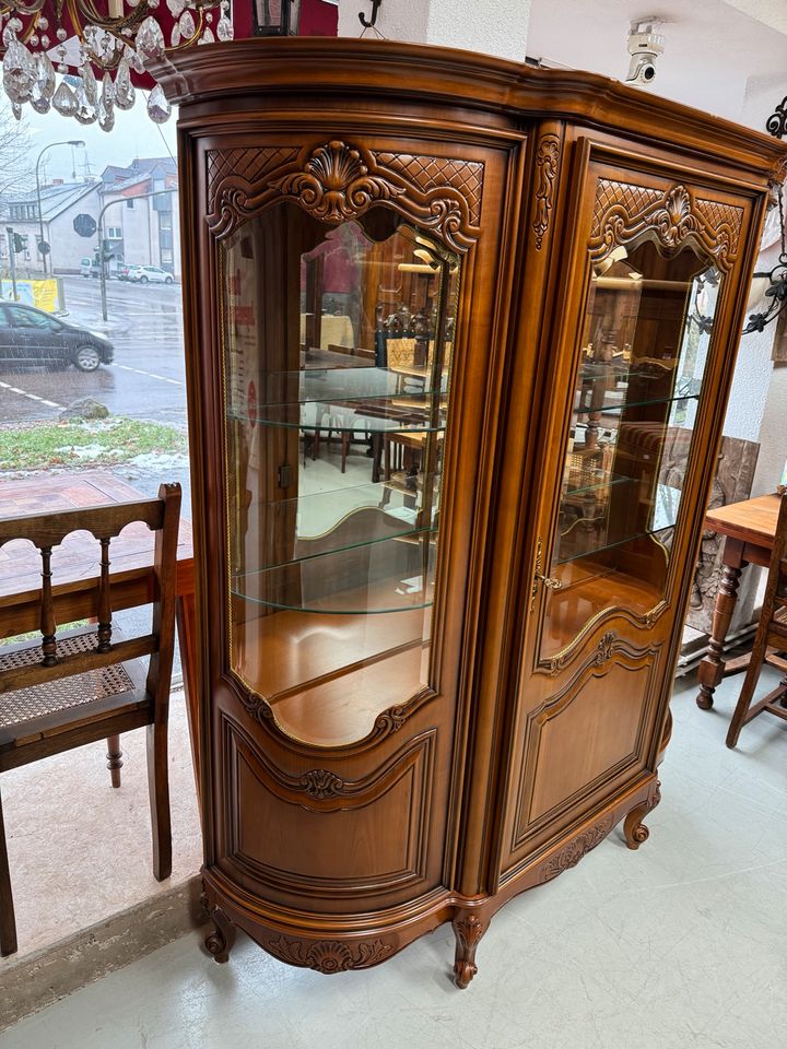 Glasschrank Vitrine Anrichte Vitrinenschrank Antik Stil in Völklingen