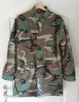 Dünne Jacke, Parka Camouflage, von Zara, Gr. S Brandenburg - Trebbin Vorschau