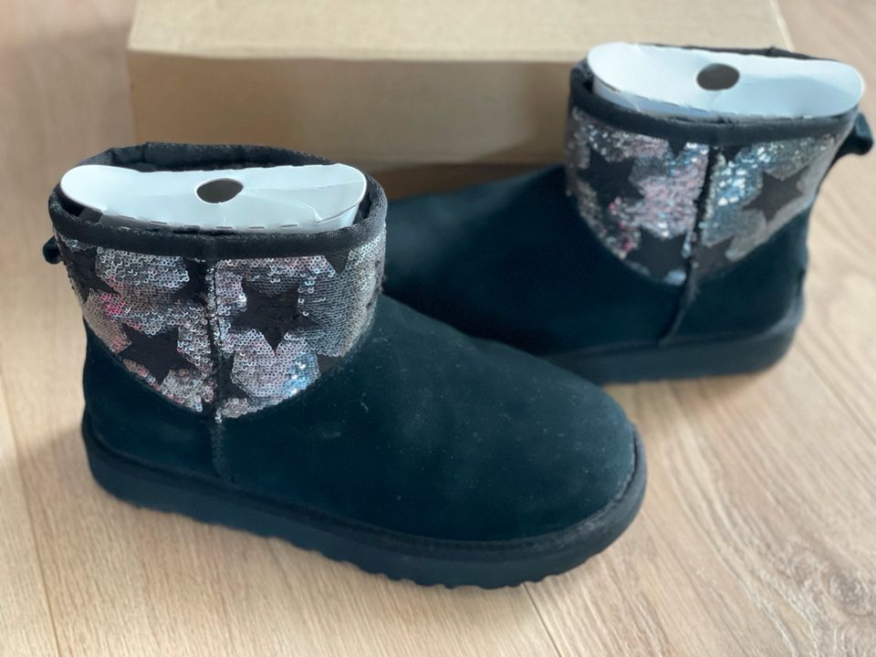 UGG W CLASSIC MINI SEQUIN STARS in Meckenheim