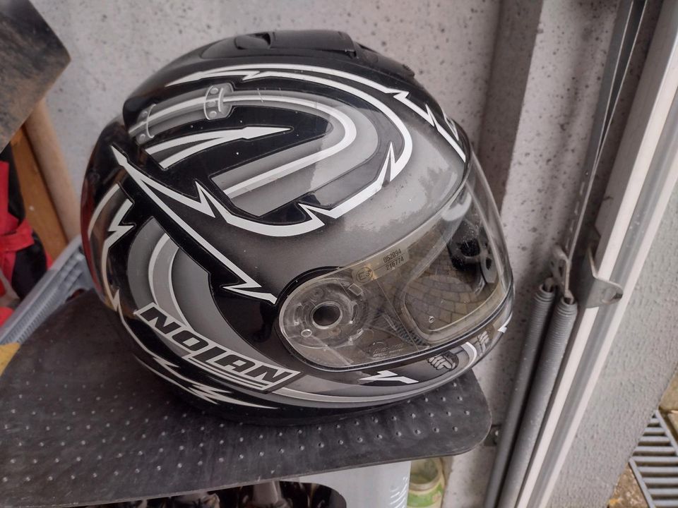 Motorradhelm in Berkatal