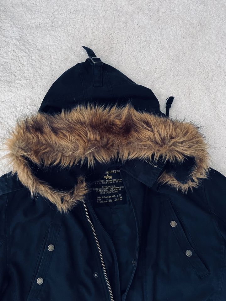 ALPHA INDUSTRIES Fishtail Parka Gr M schwarz Fell abnehmbar in Frankfurt am Main