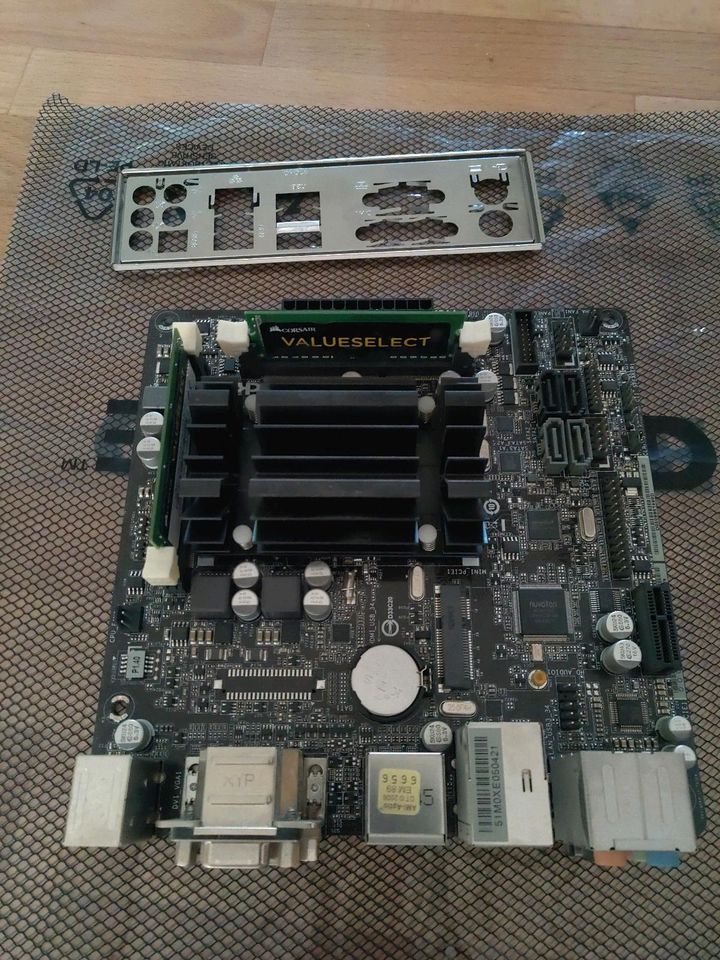 Motherboard ASRock Q 1900 ITX in Erlangen