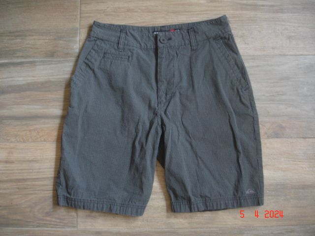 wie neu Quicksilver Herren Shorts kurze Hose grau Gr. 28 S 44 in Haltern am See