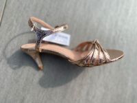 Festliche Sandalette, gold/ rosegold, 37, wie neu Nordrhein-Westfalen - Bergneustadt Vorschau