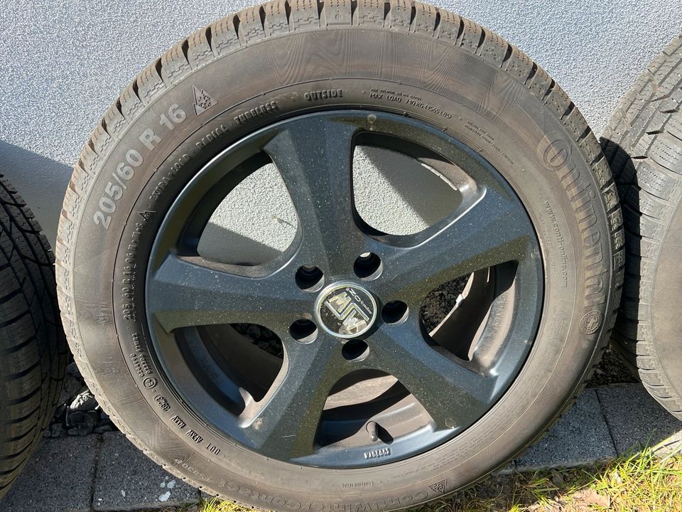 Vw Felgen 205/60r16 mit neuen Reifen 5x112 lochkreis in Böhlen