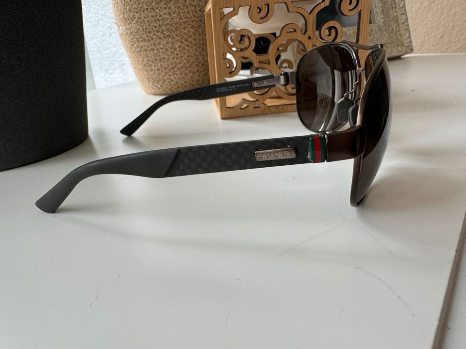 Gucci Sonnenbrille Polarized in Frankfurt am Main