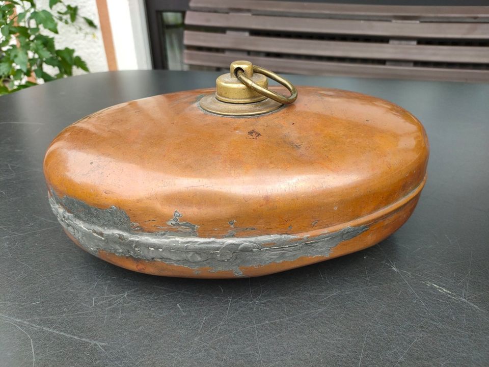 Bettwärmer aus Kupfer, Wärmeflasche aus Kupfer antik mit Teller in Friedberg