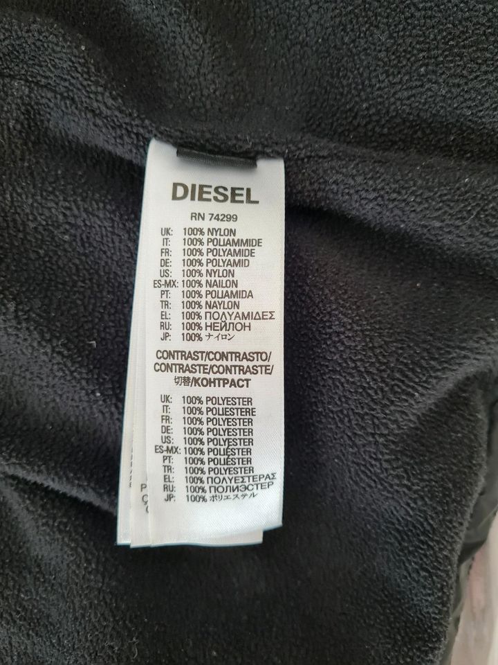 Winterjacke Diesel für Jungs in Hamburg