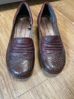 Slipper / Pumps / Loafer von Tamaris in Weinrot gr. 38 Hessen - Bad Arolsen Vorschau