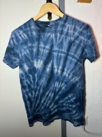 Blaues Batik-T-Shirt (Naomi Jon unprofashional Merch) Gr. S Damen Berlin - Charlottenburg Vorschau