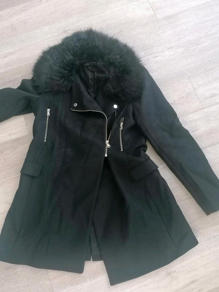 Zara Wintermantel Fake Fur Gr. M Schwarz in Hamm