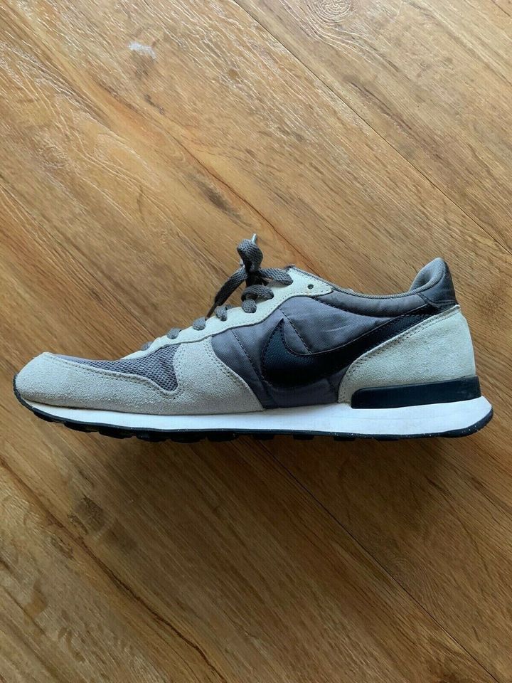 Nike Internationalist Laufschuhe Sportschuhe Gr. 44 *grau* in Köln