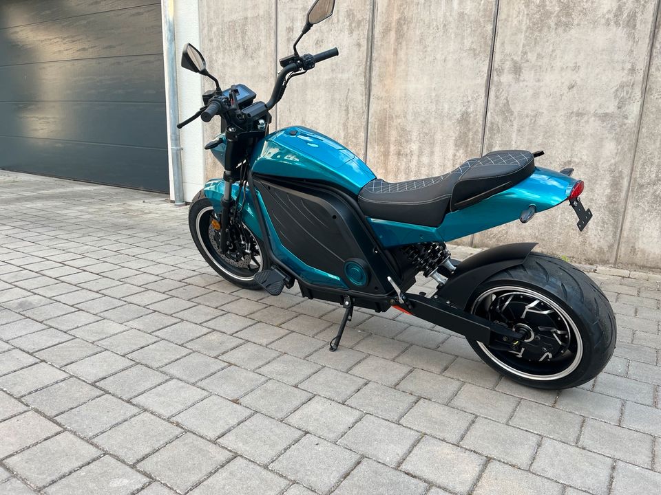 Elektroroller / E-Motorrad HL 6.0 Pro 125er Klasse in Saarwellingen