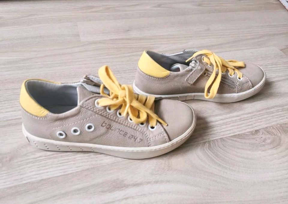 Schuhe Junge Mädchen Gr 30 NEU in Künzell