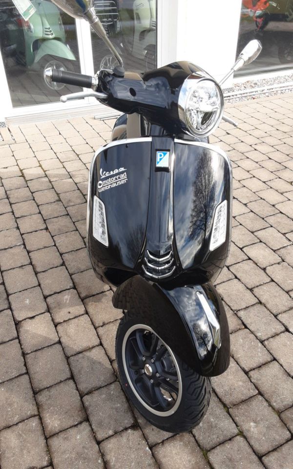 Vespa GTS 125 Super 2023 Model sofort Verfügbar in Petting