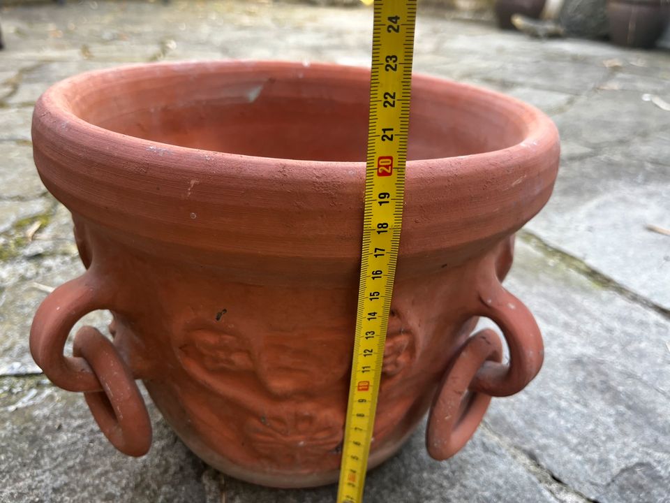 Ausgefallen schöner alter Blumentopf Terracotta Übertopf in Trier