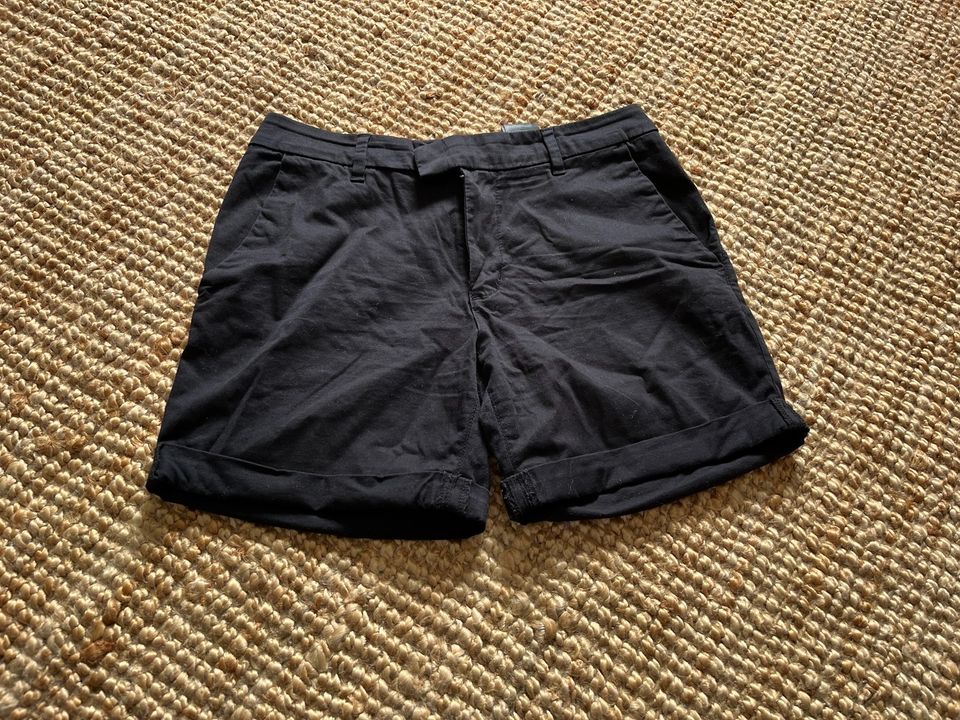 Elegante Shorts in Heddesheim